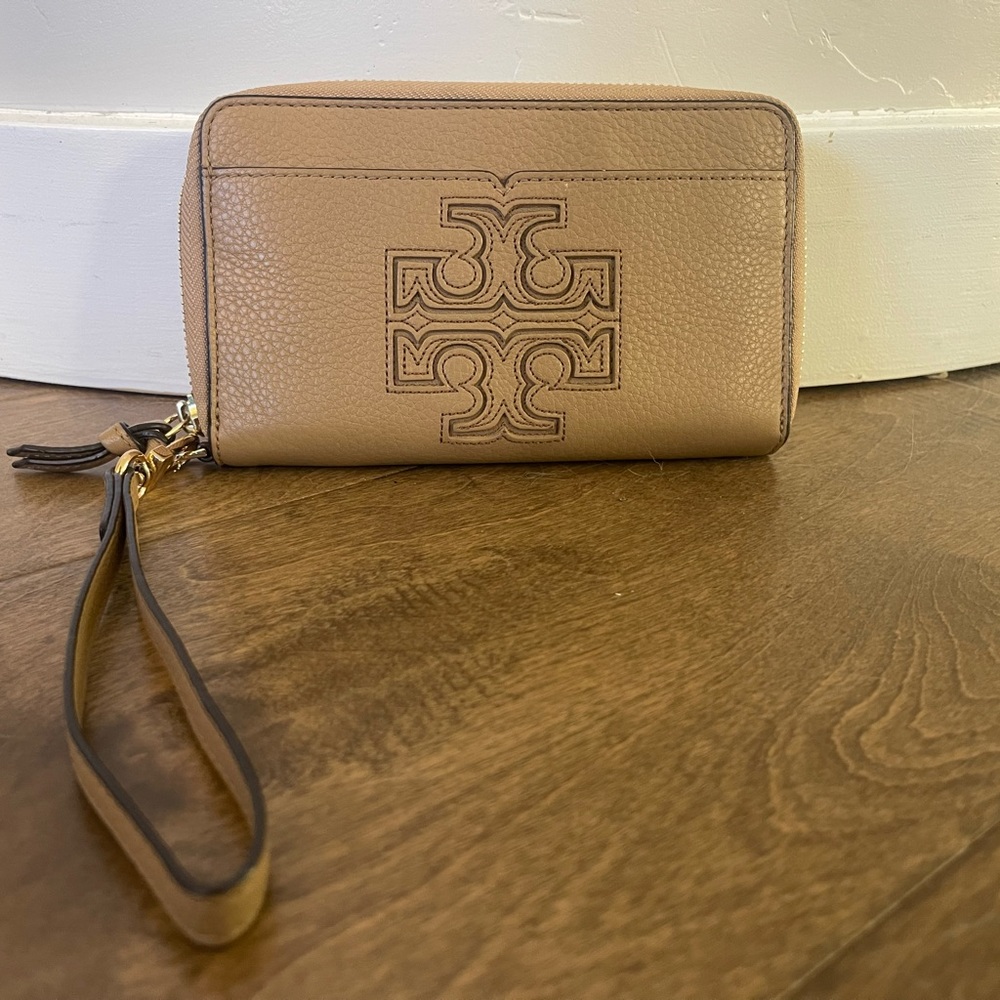 Tory Burch Wristlet